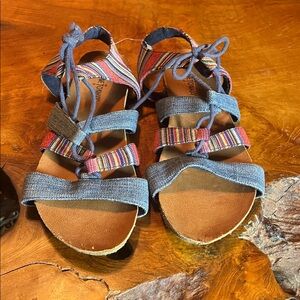 Minnetonka Effie Gladiator Lace-Up Sandals Blue Multi Strappy Size 10